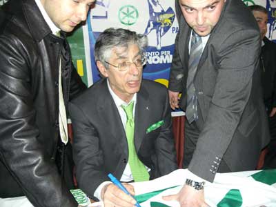 bossifirma2 <br />Umberto Bossi