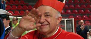 <br /> Il cardinale Dionigi Tettamanzi