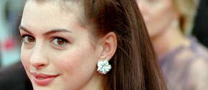 hataway_anne_c2000 <br />Anne Hathaway
