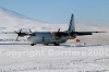 C130 in atterraggio sulla pista della base