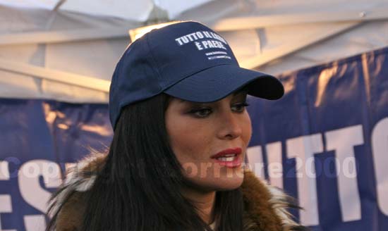 Carnevale - Manuela Arcuri a Ronciglione