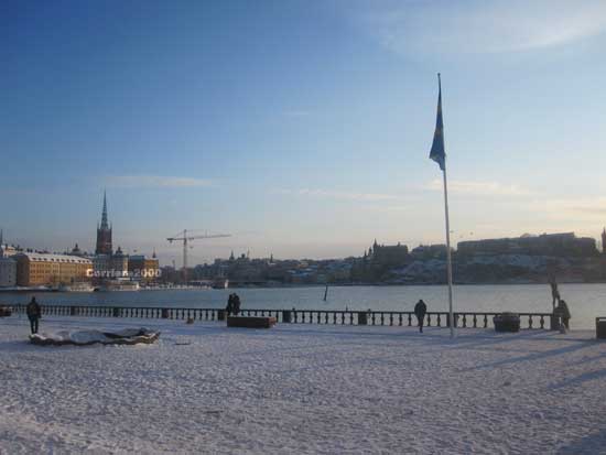 Il piazzale dello Stadshuset che dà sul mar Baltico