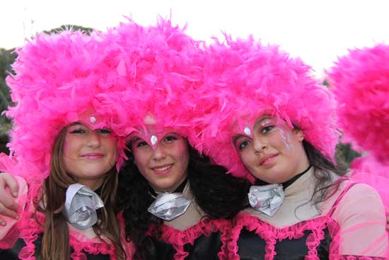Tre ballerine del Moulin Rouge