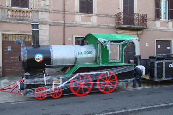 Il treno pronto a partire... 