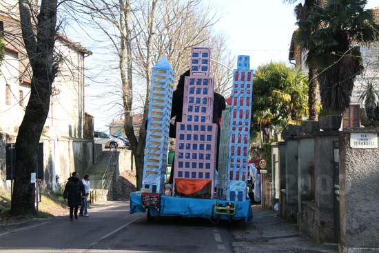 Il carro di King Kong da dietro