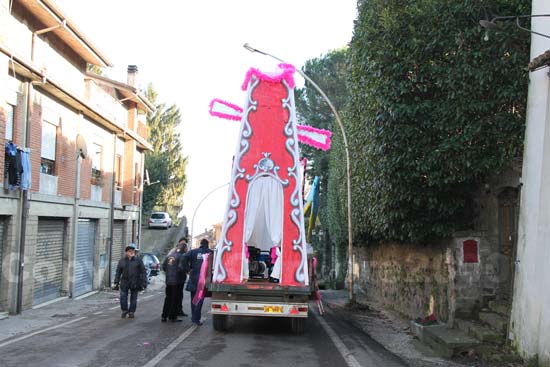 Il carro Moulin Rouge da dietro