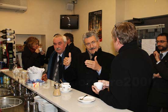 D'Alema spiega la strategia pugliese e laziale ...