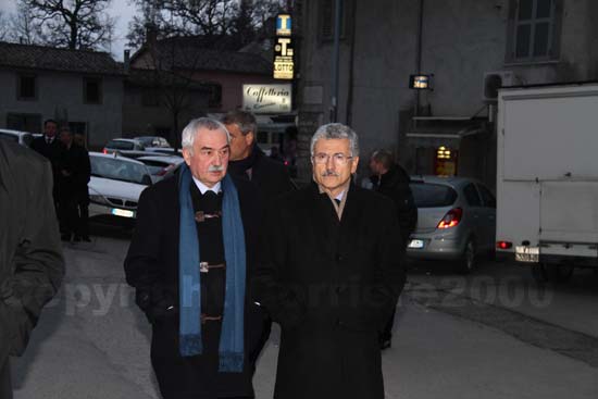 Siamo vicini, vicini, vicini