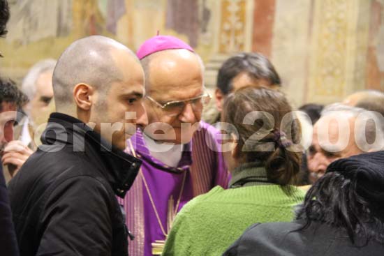 Il vescovo e la madre di Chiara