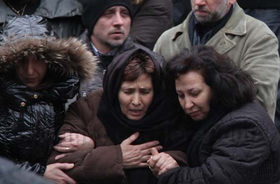 La madre e dietro il convivente di Marcella
