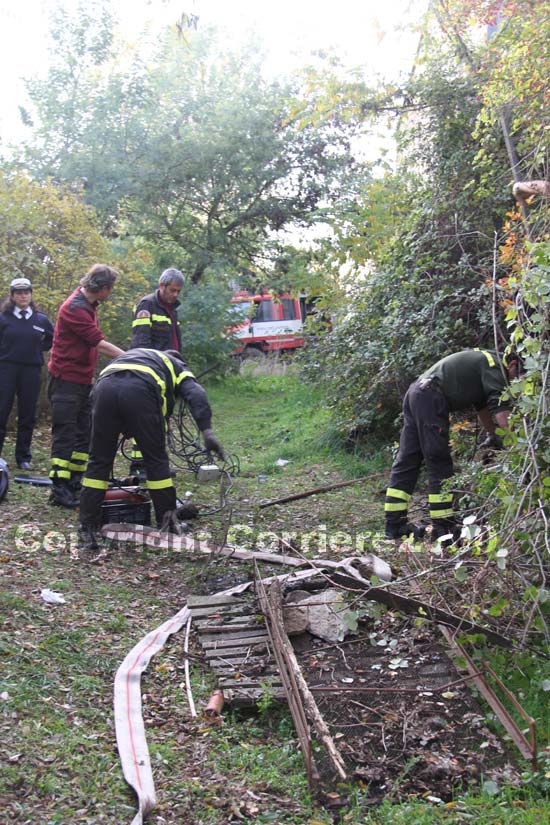 Vigili del fuoco al lavoro