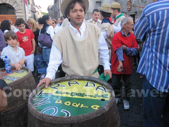 Il palio delle botti a Pianoscarano (Viterbo)
