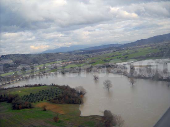 La valle del Tevere inondata tra Bomarzo e Attigliano