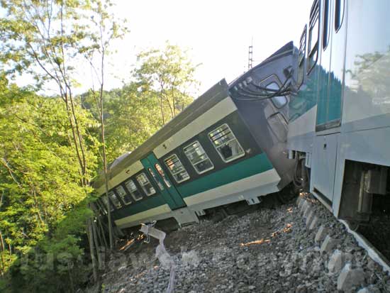 Il treno deragliato