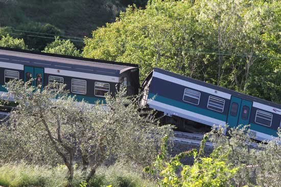 Il treno deragliato