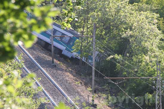 Il treno deragliato