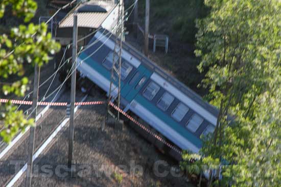 Il treno deragliato