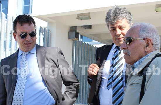 Enrico Esposito con gli avvocati Mario Rosati ed Enrico Valentini
