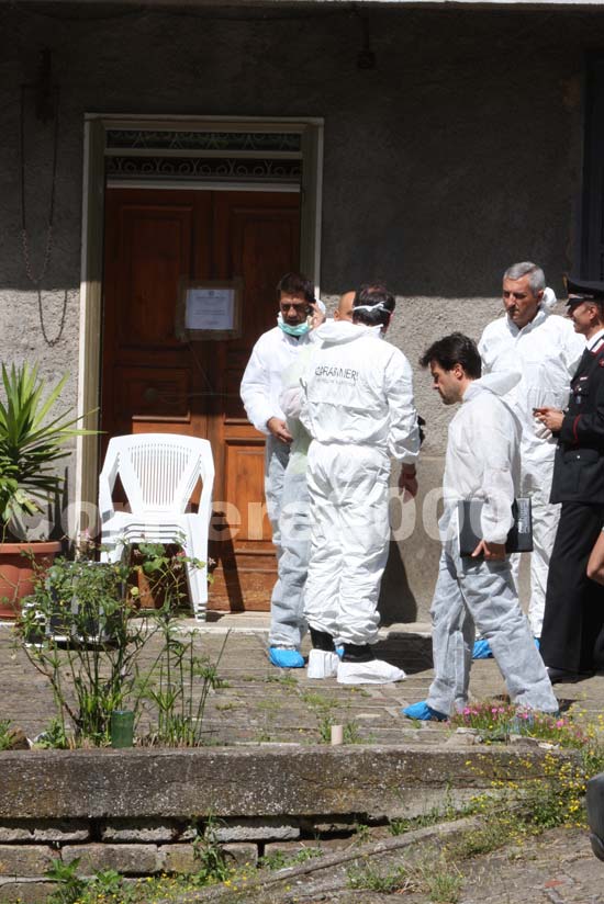 76 - Giallo di Gradoli - Il Ris nelle casa di Esposito